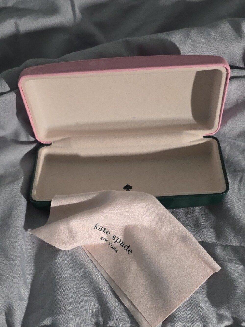 kate spade Pink Glossy Hard Shell Eyewear Case - Picture 3 of 6